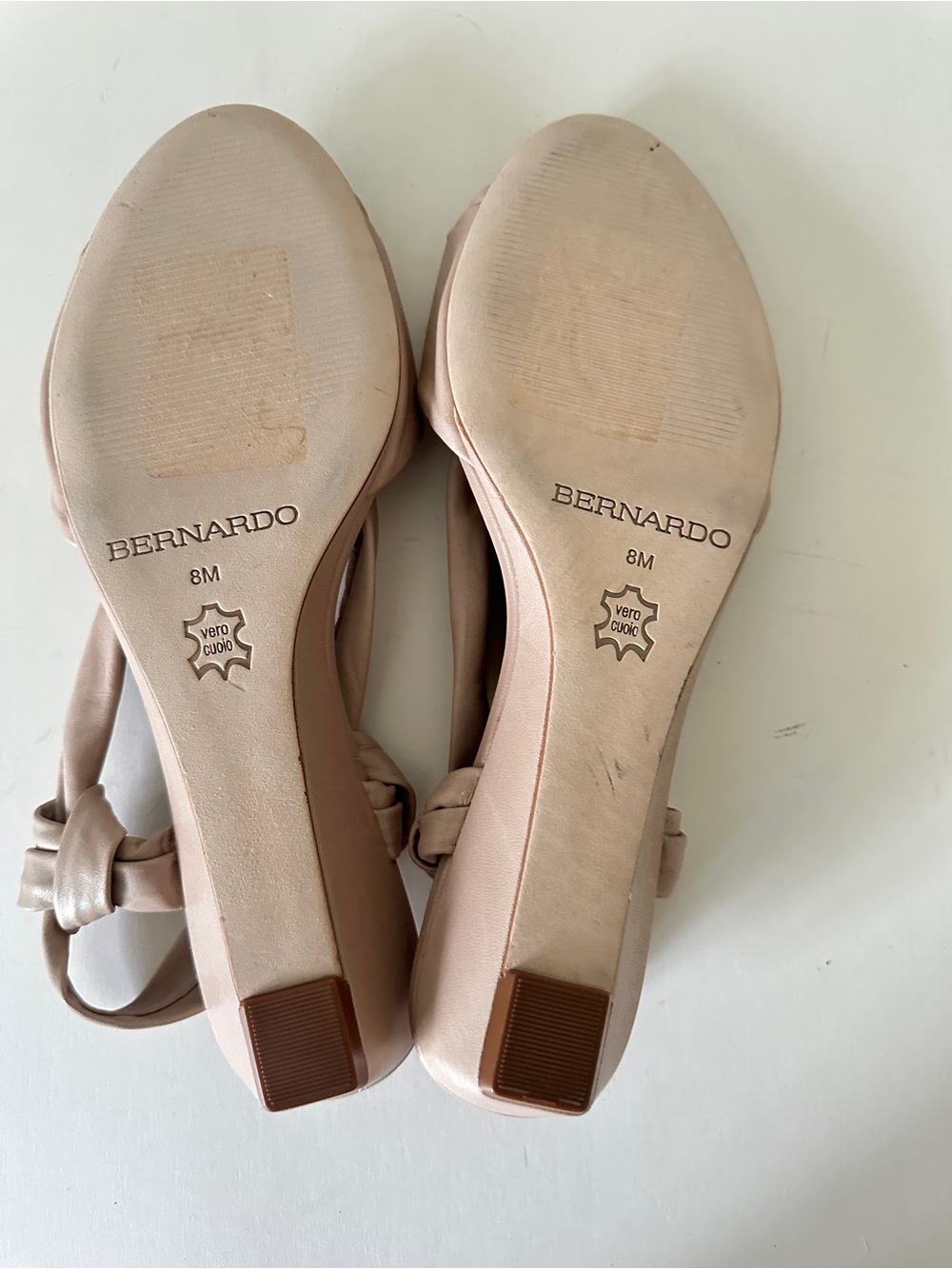 Bernardo Winifred Demi-wedge Blush Leather Knotted Women's Sandals, Sz 8M Preown - Picture 10 of 10